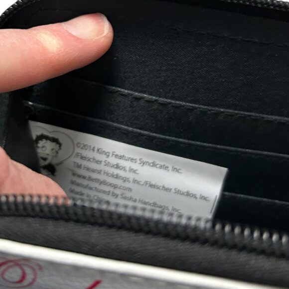 Betty Boop Wallet Wristlet Ooh La La Paris - Picture 3 of 4